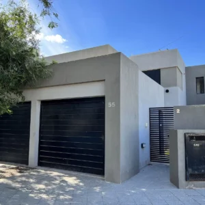 Casa de 200 m2, 3 baños, 4 piezas en Olavarria